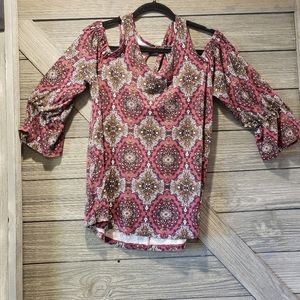 Ladies cold shoulder shirt Sz L